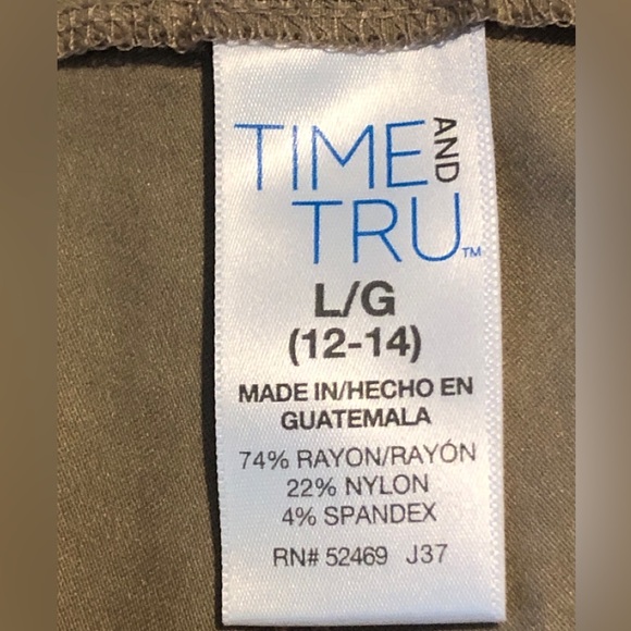 Time and Tru Pull On Khaki Shorts L (12/14) - Picture 5 of 6